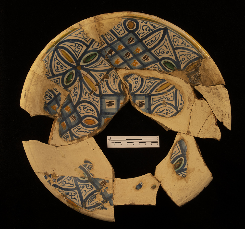 Decorated earthenware dish
