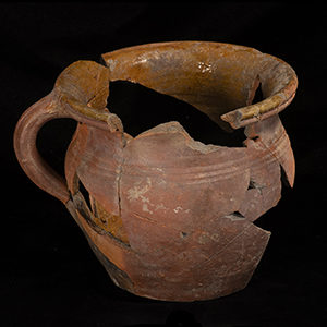 earthenware chamber pot