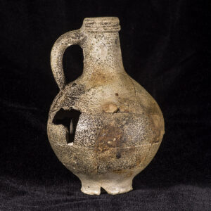 Jug with no medallion or mask