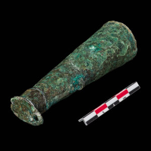 A copper alloy bandolier bottle and cap