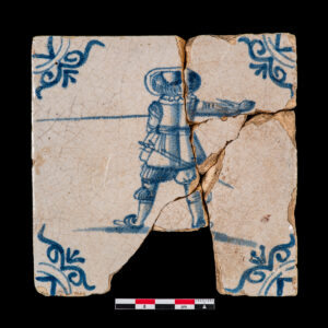 Tile with central figure of a pikeman