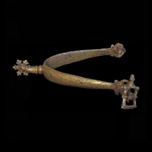 Copper alloy spur with a snowflake-shaped rowel