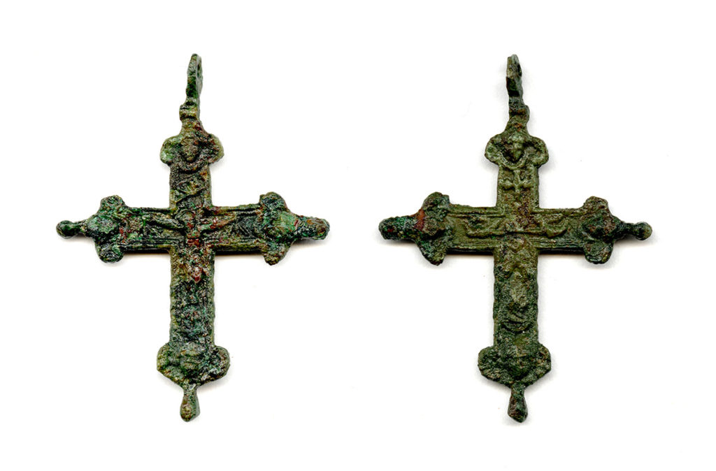 Latin Cross Bottony Crucifix | Historic Jamestowne